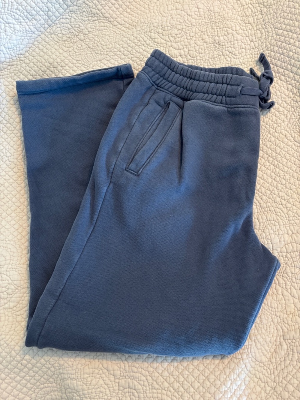 Hollister Men’s Navy Blue Drawstring Sweatpants